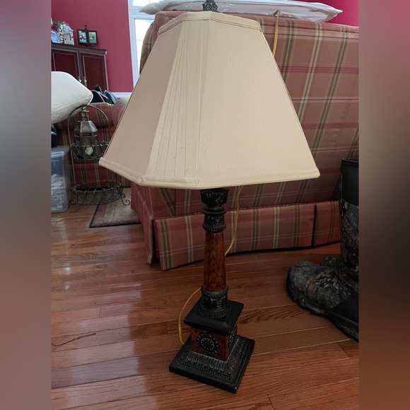 Lamp - Picture 1 of 4